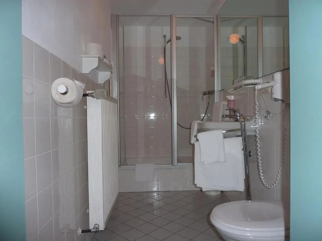 Comfort room