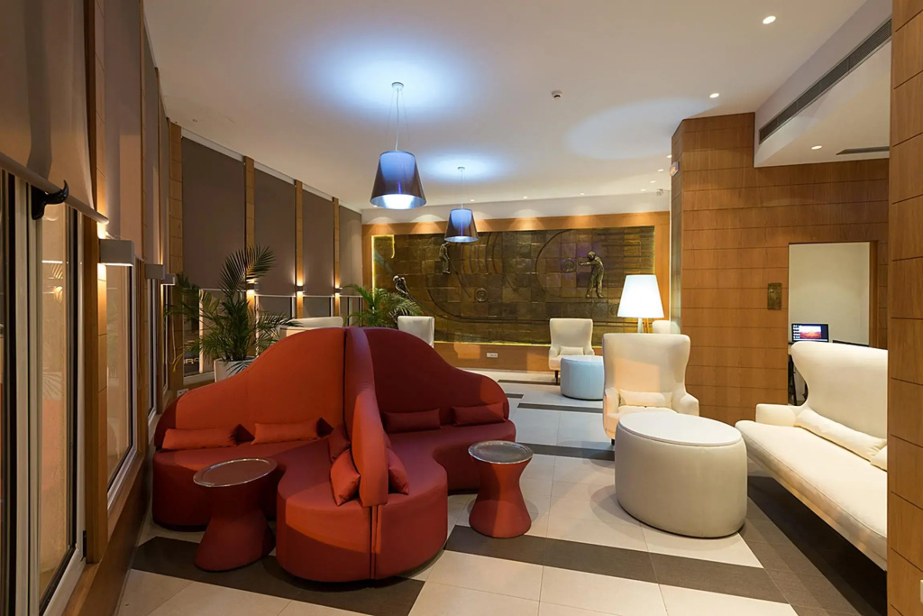 Golf Royal Hotel — фото