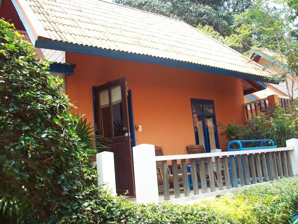 Premier Double room with balcony (full double bed)