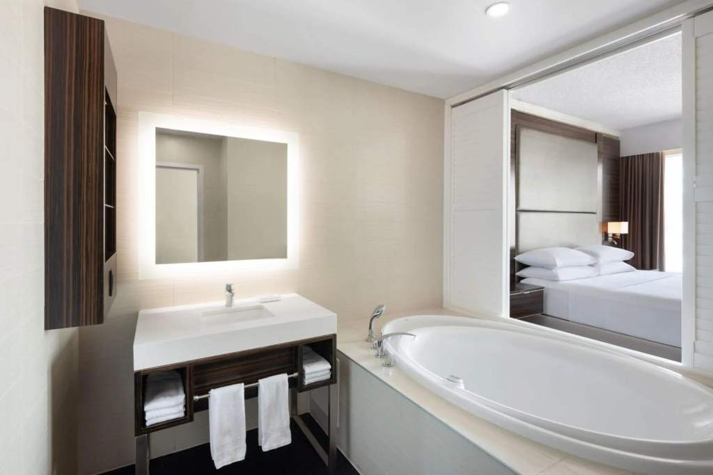 Delta Hotels by Marriott Edmonton Centre Suites - Général
