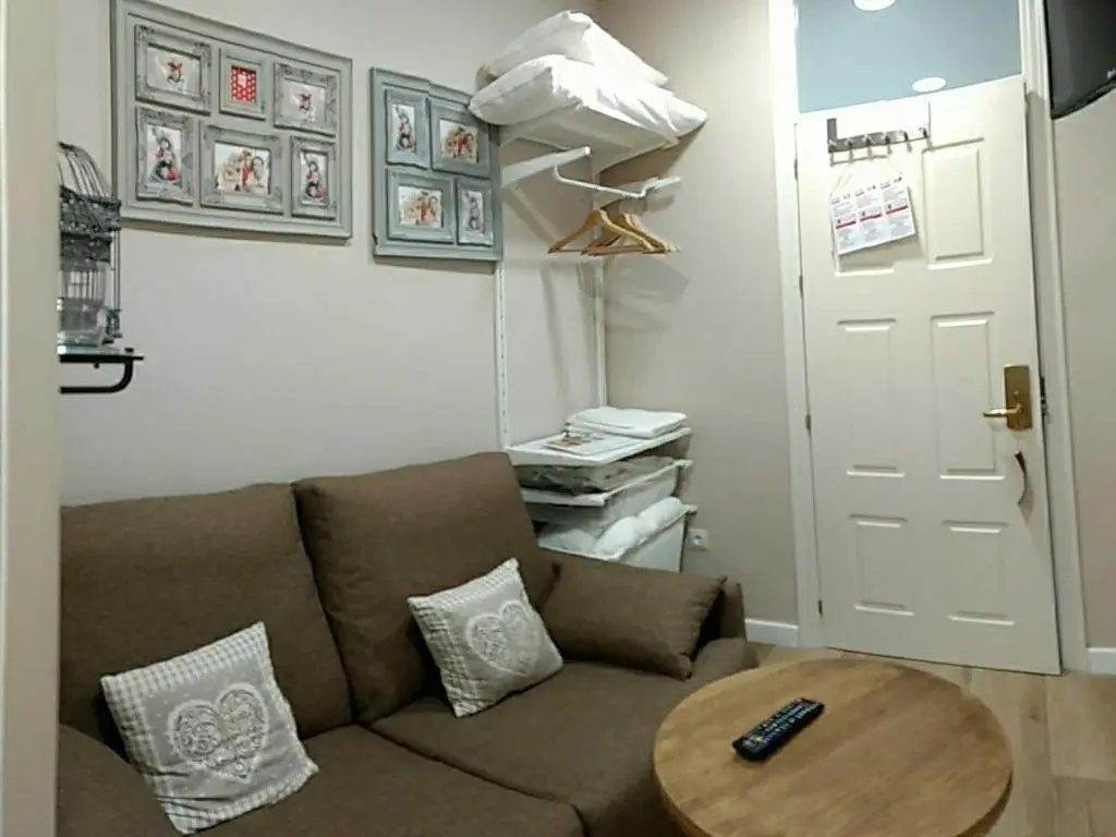 Economy room