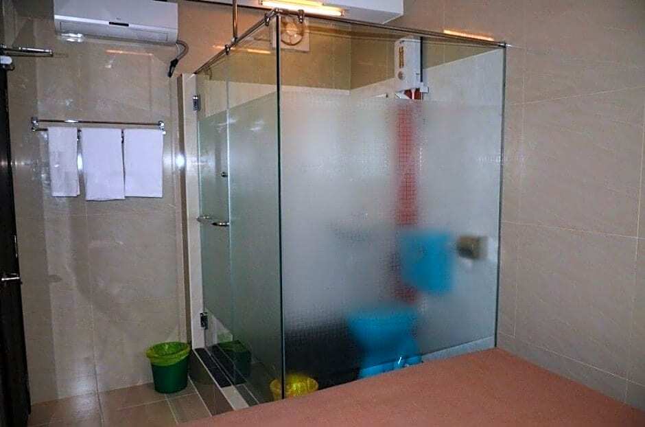 Aura Hotel