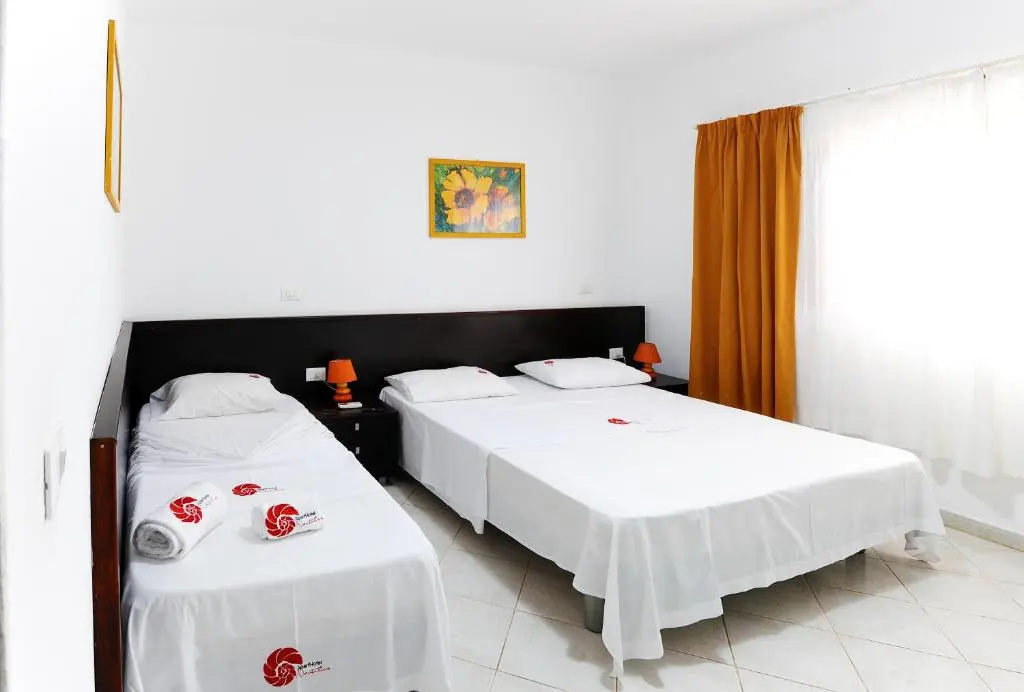 2 Bedrooms Apartment