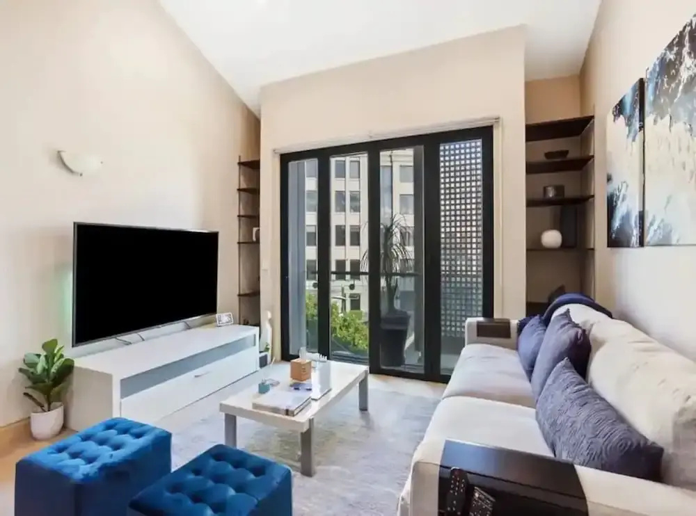 Viaduct Duplex | Central Stay+Parking Zodiak Stays