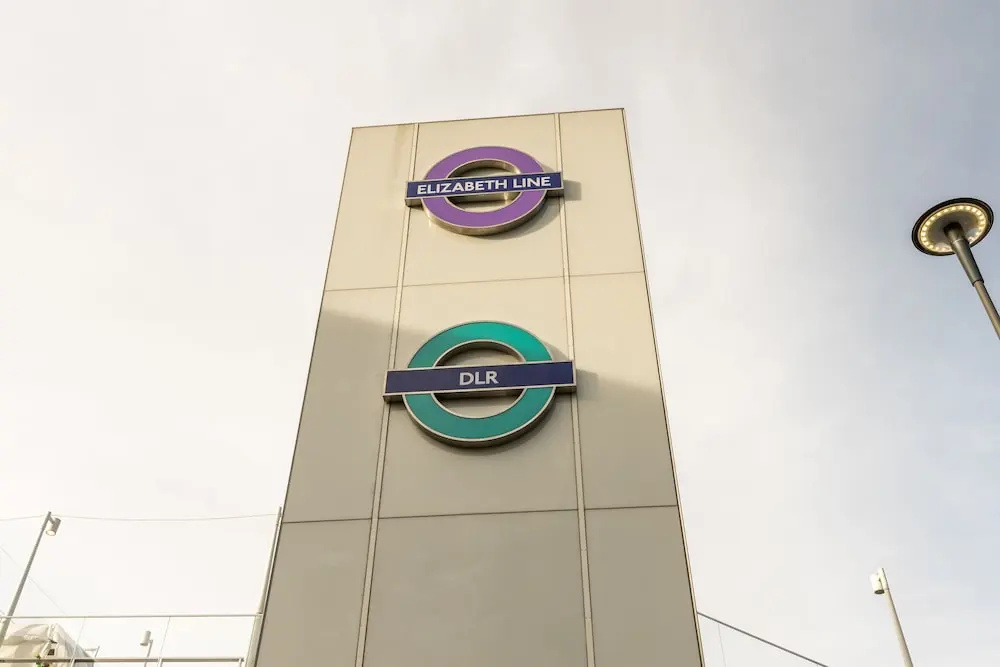 NEW 2BD Flat 4mins to Excel Centre Fast City Links