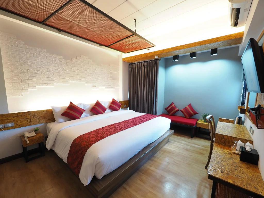 Superior Double room (full double bed)