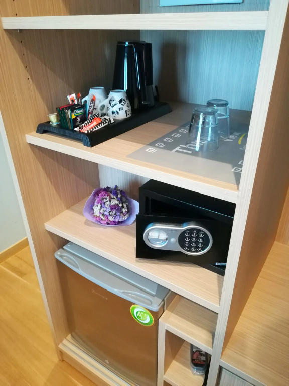 Classic Double room with city view (full double bed)