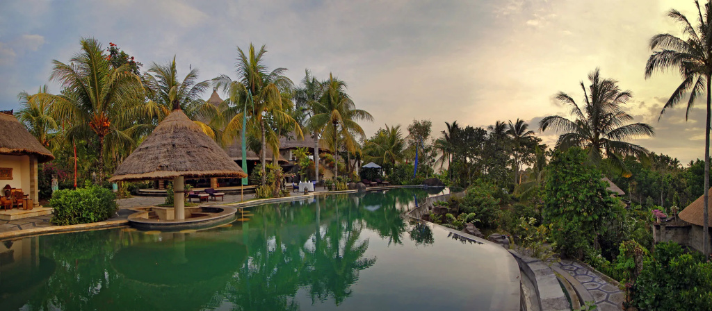 Beach & Waterfront