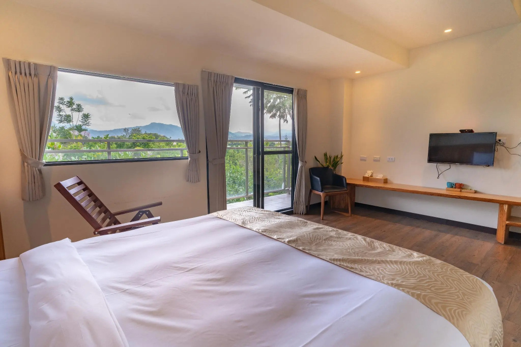Standard Double room with balcony (full double bed)