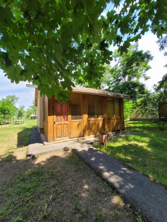 Standard Cottage