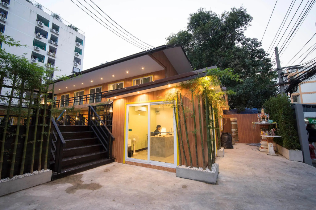 Resort M - MRT Huai Khwang