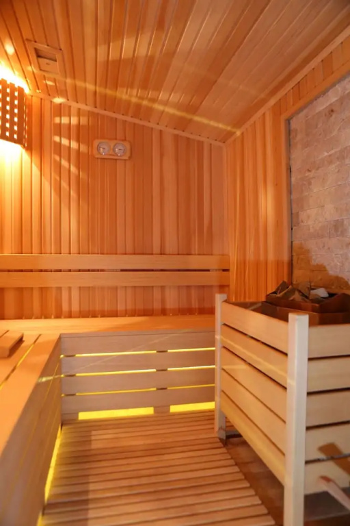 1 Bedroom Suite