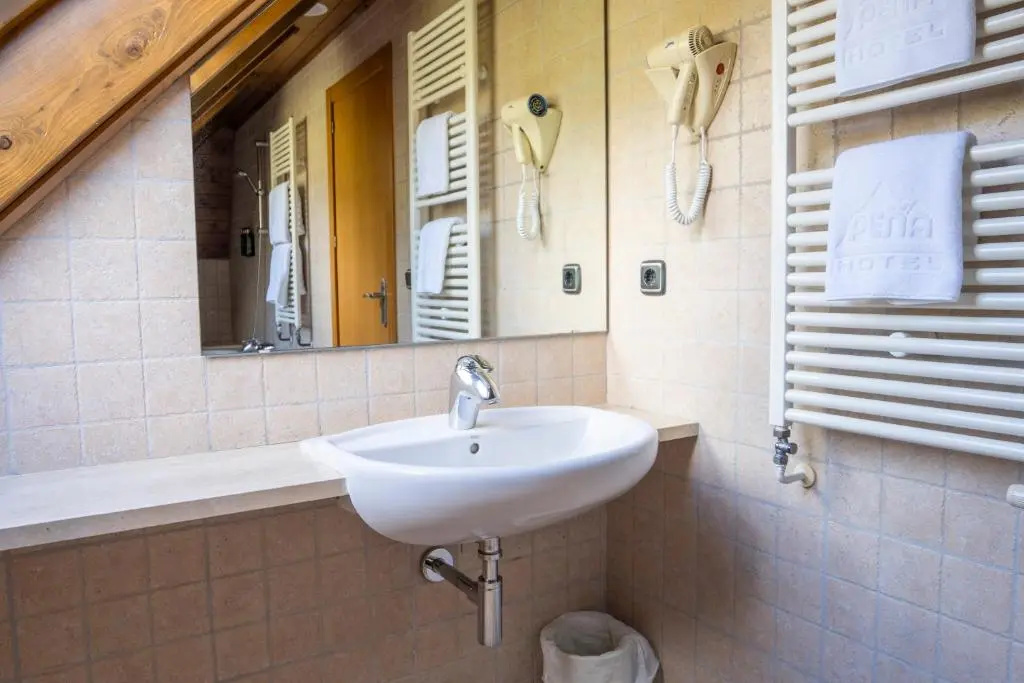 Hotel & Restaurante Peña - Chambres