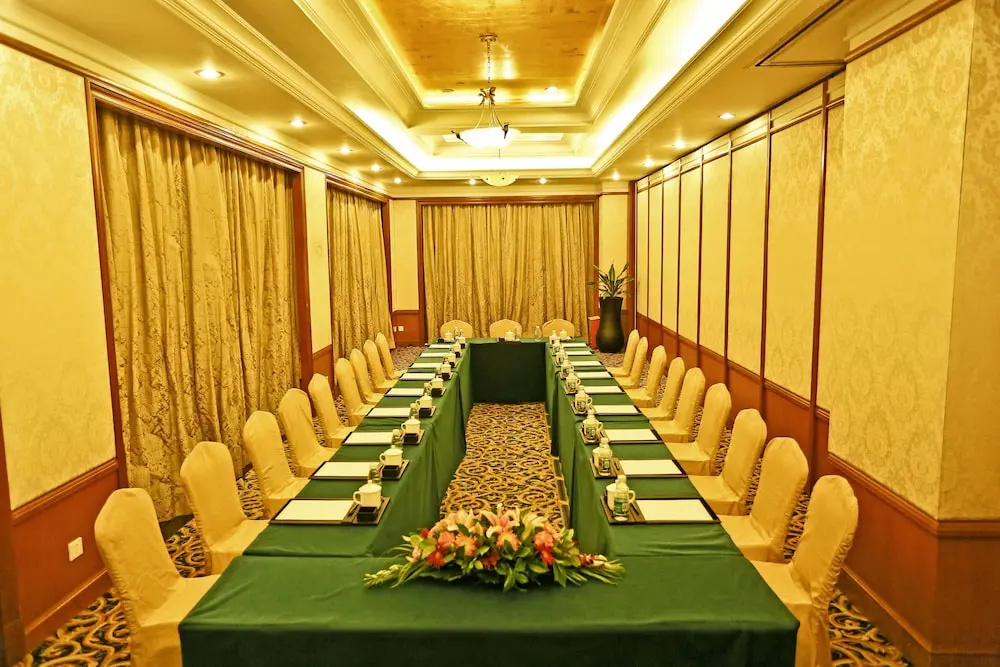 Lobby & Reception