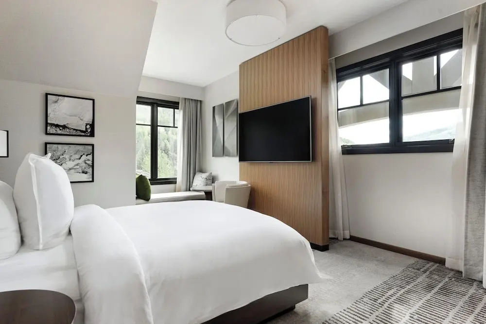 4 Bedrooms Poppyfields Residence