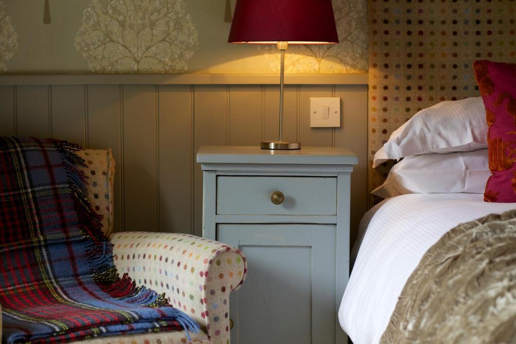 Pear Tree Inn Farmhouse Kitchen with Bar & Rooms by null