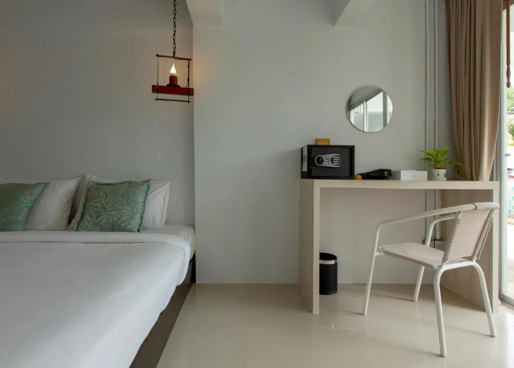 Standard Double room with balcony (full double bed)