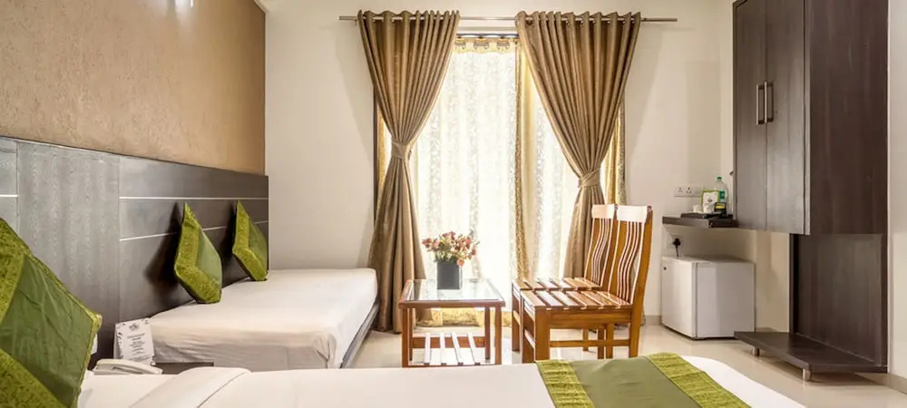 Privilege Triple Club room