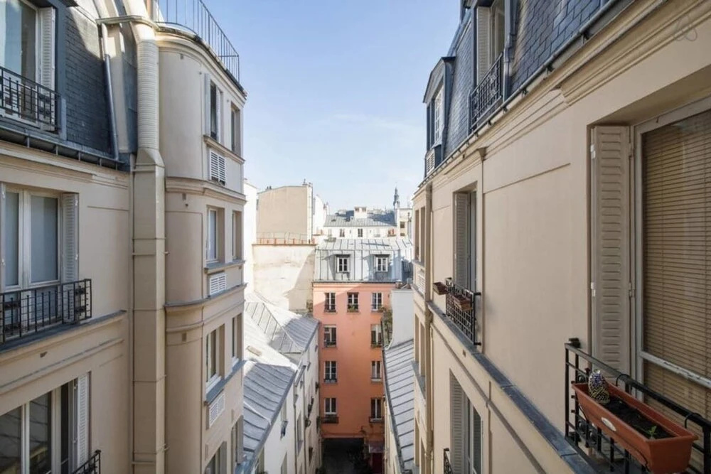 Cosy Flat Sleeps 4 W/terrace in the 10th District