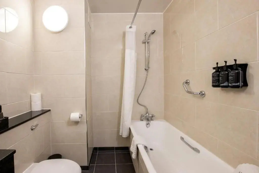 Double room (full double bed)