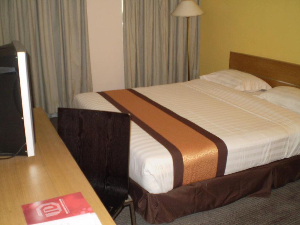 Tang Dynasty Lodge Tuaran