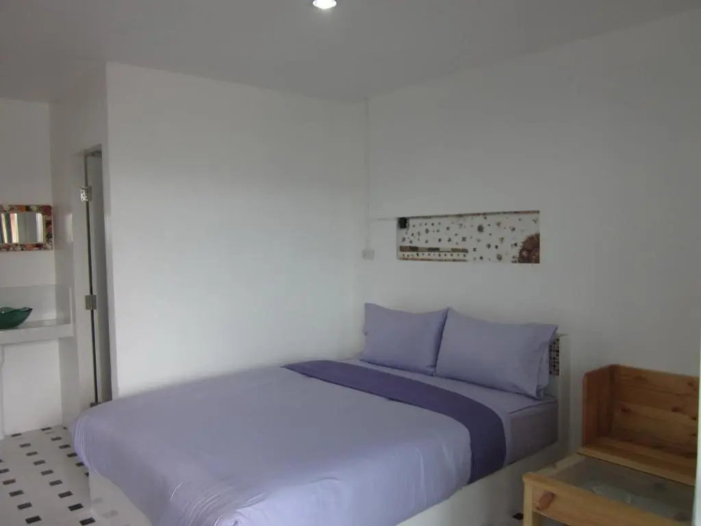 Standard Double room with balcony (full double bed)
