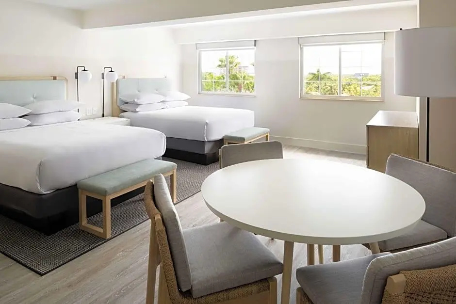 Hampton by Hilton Grand Cayman Seven Mile Beach - Chambres