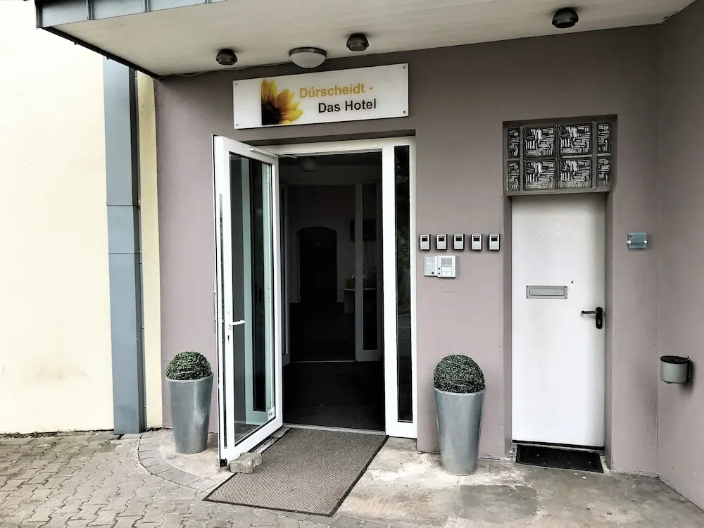 Smarty Hotel image