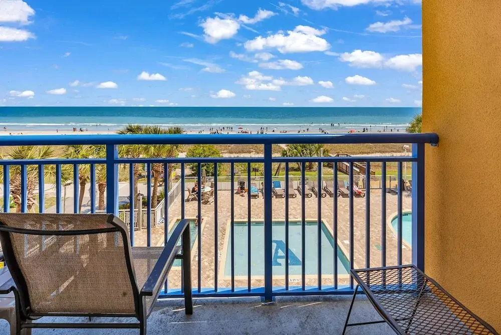 2 Bedrooms Standard room with balcony and beachfront