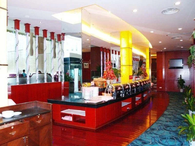 Food & Beverage