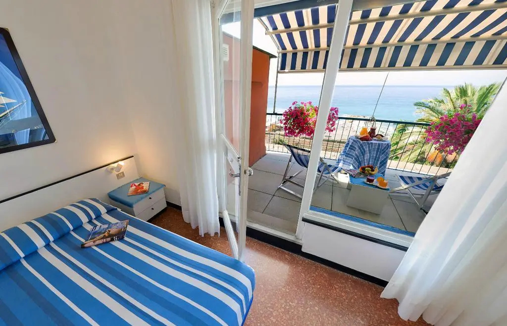 Balcony & Terrace