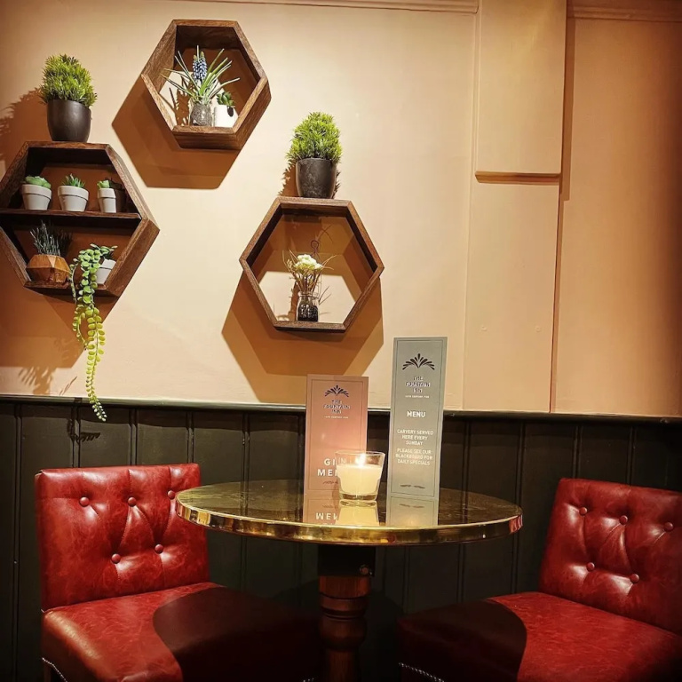 The Fountain Inn - фото 2