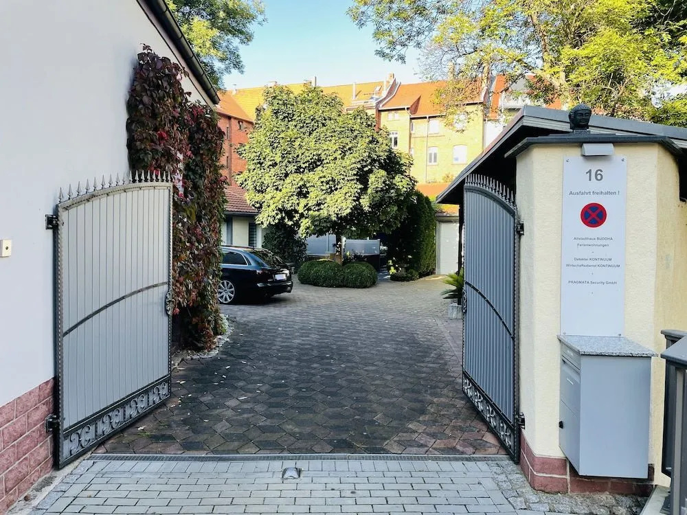 Altstadthaus Buddha