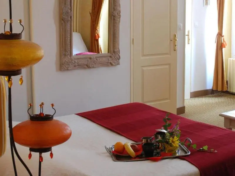 Logis Hôtel les Capucins - Chambres