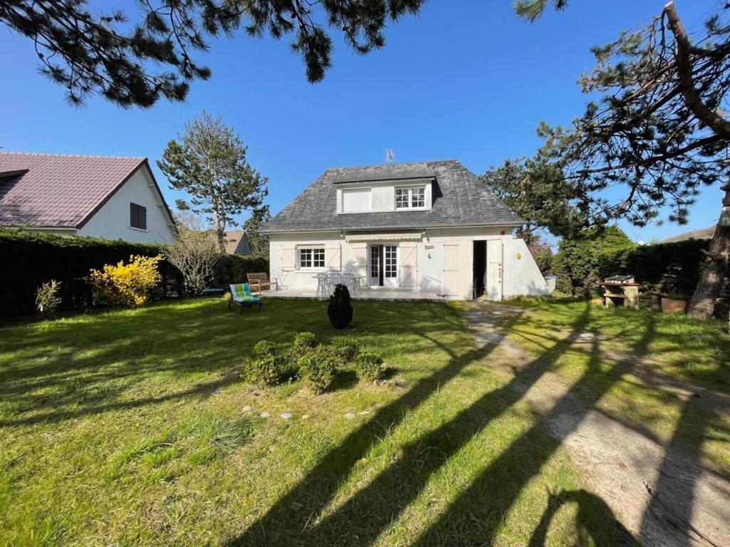 Maison Jullouville, 5 Pieces, 8 Personnes - Fr-1-361-20