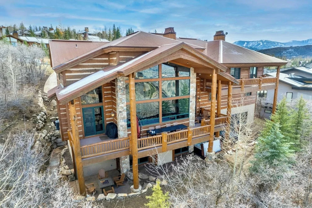 High Meadow by Avantstay Alpine Views w/ Indoor Pool, Hot Tub & Open Floor Plan