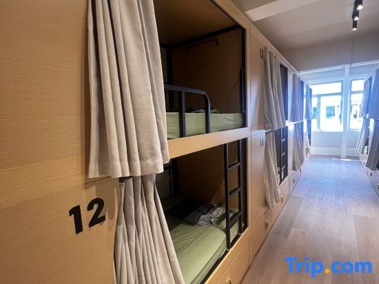 Bed in Dorm (female dorm)