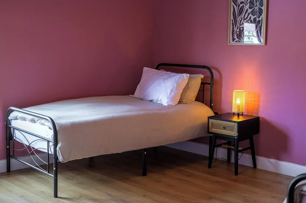 Beautiful 2 Bedroom House in Atherton Free Parking