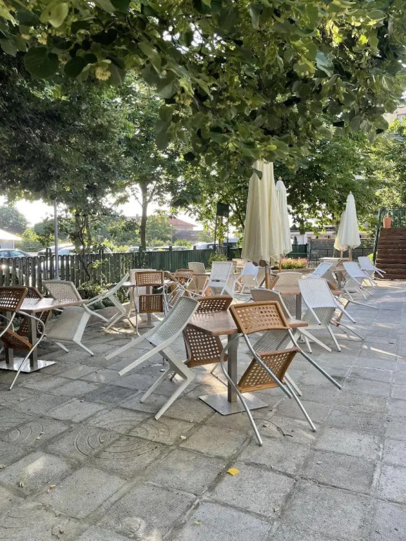 Amadina Garden