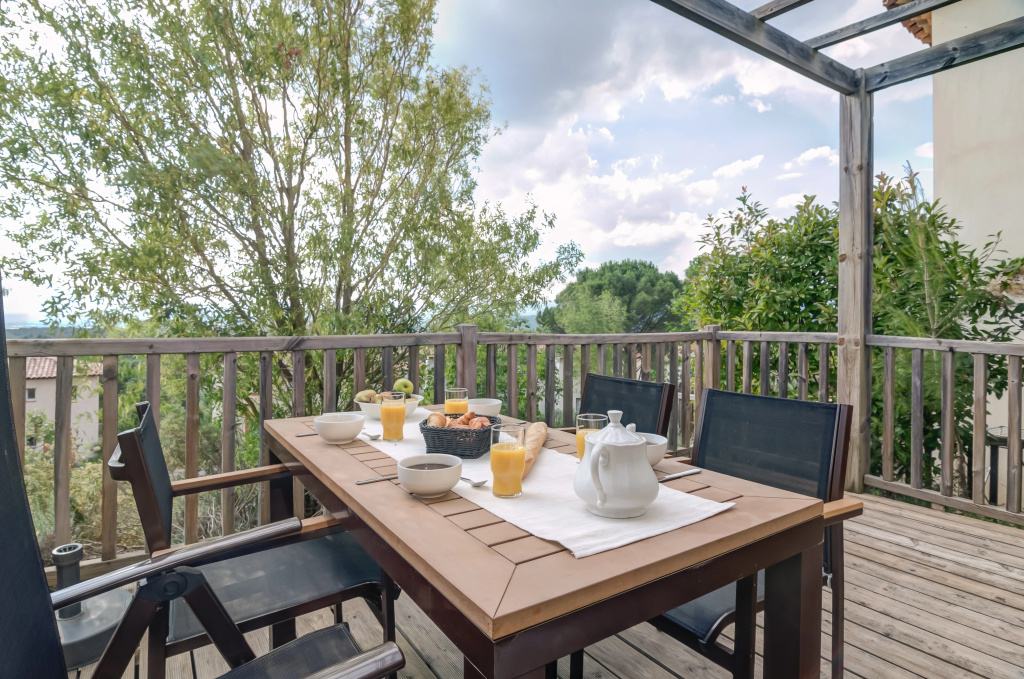 Balcony & Terrace