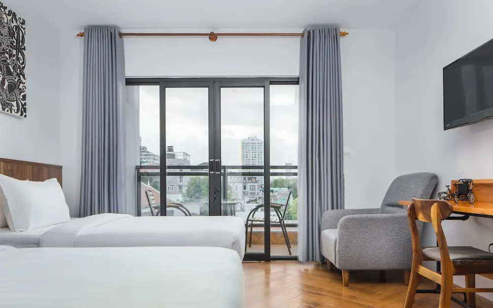 Deluxe Double room with balcony (twin beds)