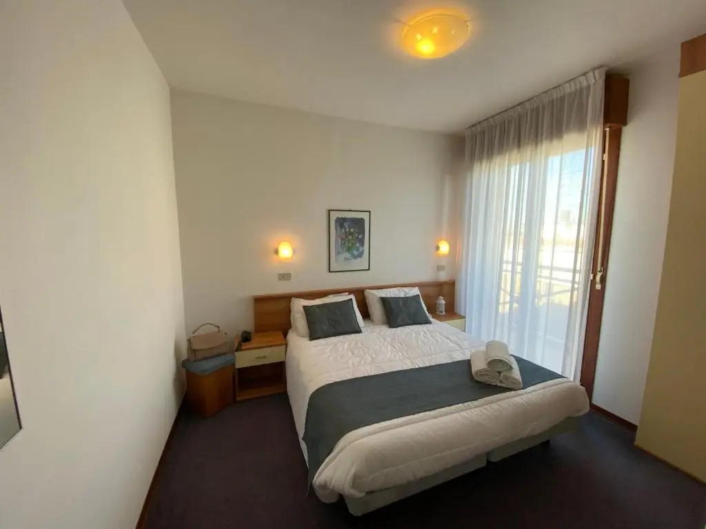 Standard Double room with balcony (full double bed)