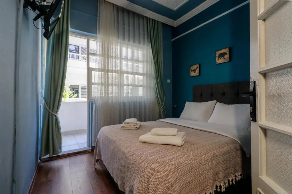 Standard Double room with balcony (full double bed)