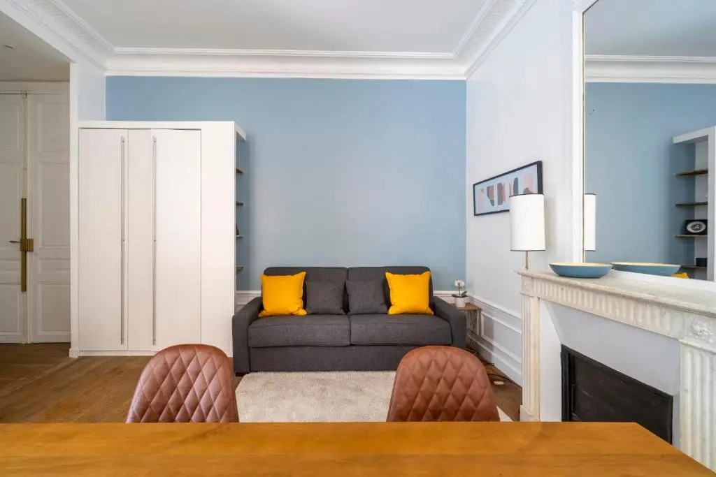 Typical studio close to Eiffel Tower and Arc de Triomphe in Paris - Welkeys