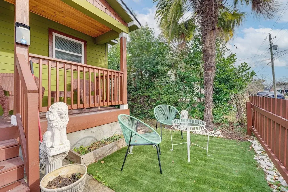 1 Mi to Wilmington Riverwalk: Getaway w/ Gas Grill