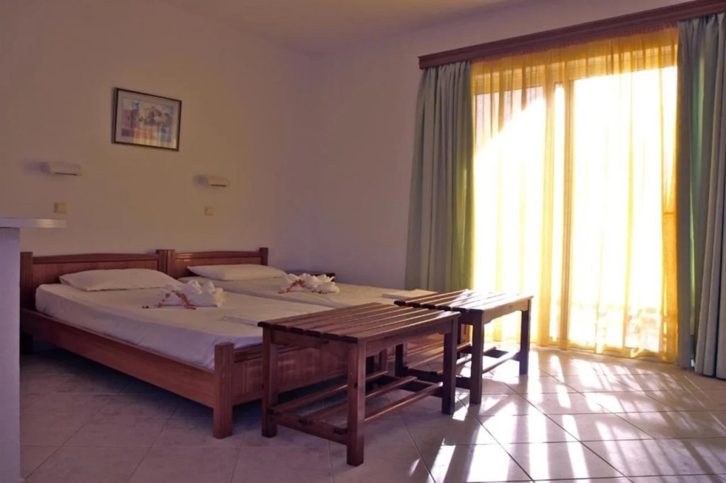 Eristos Beach Hotel - фото 2