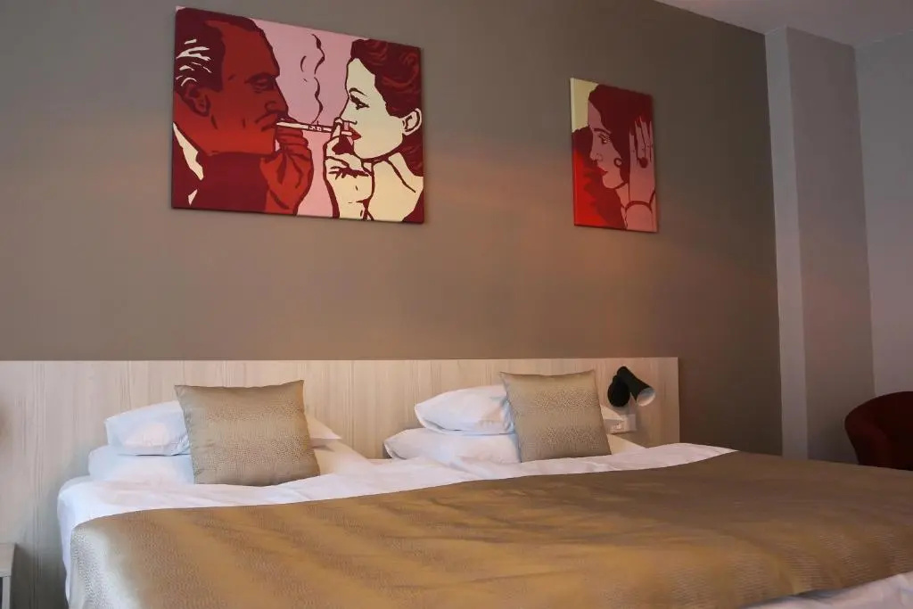 1. Republic Hotel - Chambres