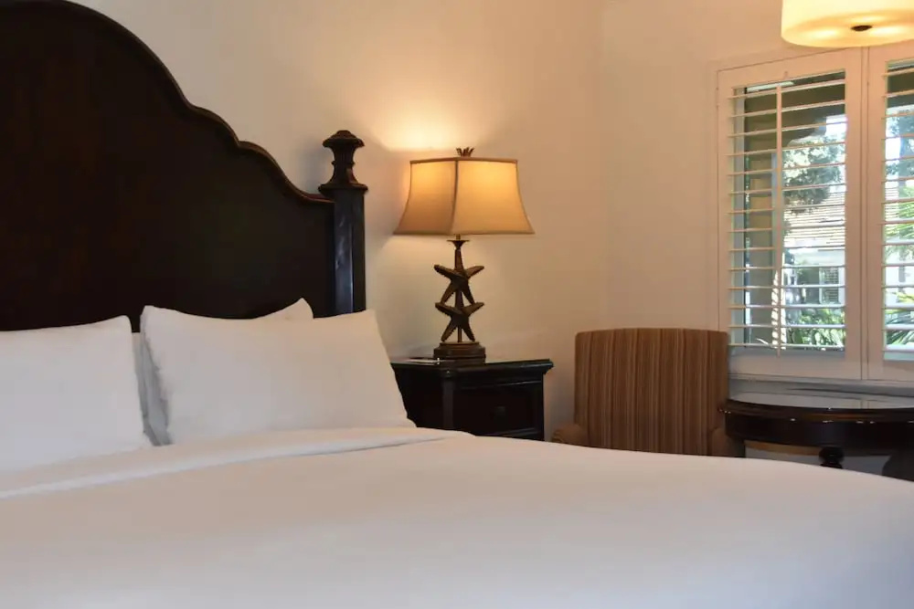 Standard Double Basement room with street view (full double bed)