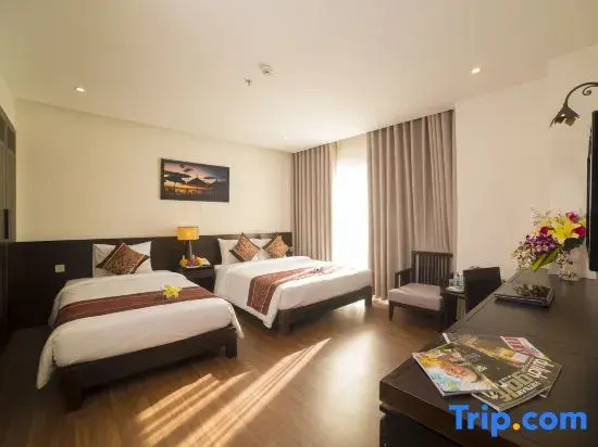 Deluxe Triple room with balcony