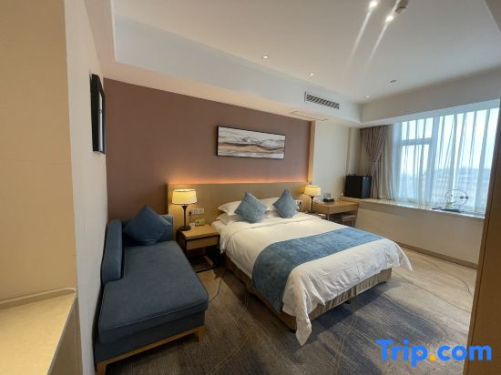 Superior Double room (full double bed)